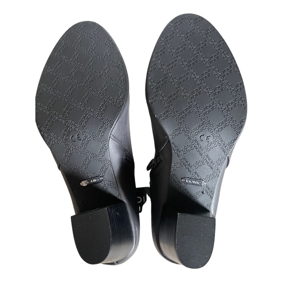 Vionic ankle boots gray with snake print buckle - Picture 6 of 6